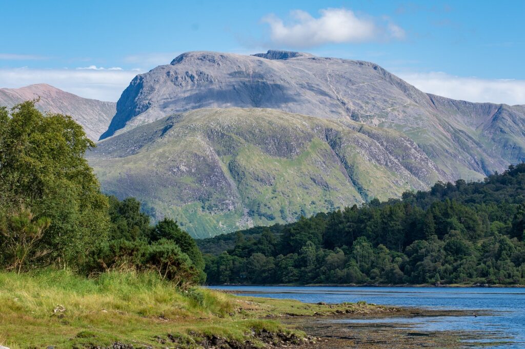 Ben Nevis - Drive through Scottish Highlands